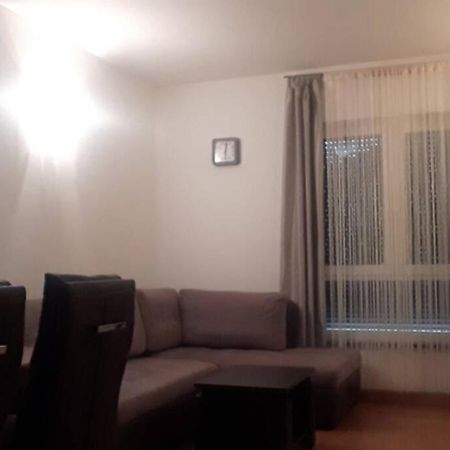 Apartman Franko - Uz Parking Πούλα Εξωτερικό φωτογραφία