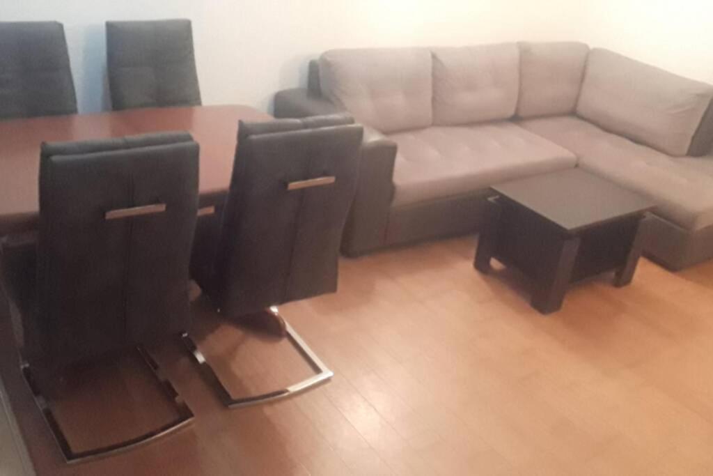 Apartman Franko - Uz Parking Πούλα Εξωτερικό φωτογραφία