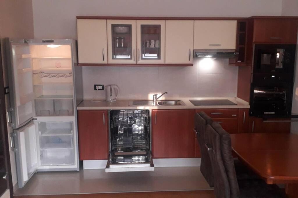 Apartman Franko - Uz Parking Πούλα Εξωτερικό φωτογραφία